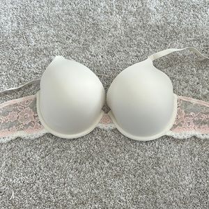 Maidenform Bra-38C, Cream & Pink with Lace